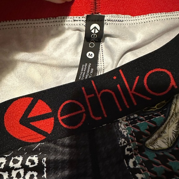 Ethika two piece set. - Picture 3 of 3